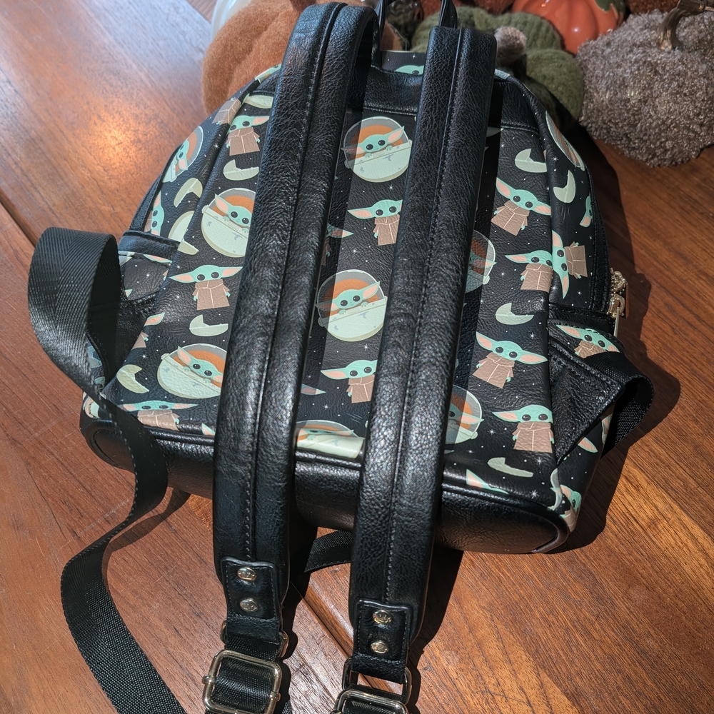 Star Wars Baby Yoda grogu Mini Backpack - Picture 3 of 4
